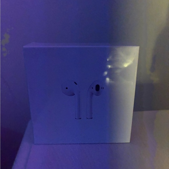AirPod 2nd Generation - Picture 2 of 3